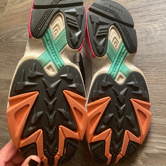 Adidas - Picture 3 of 4